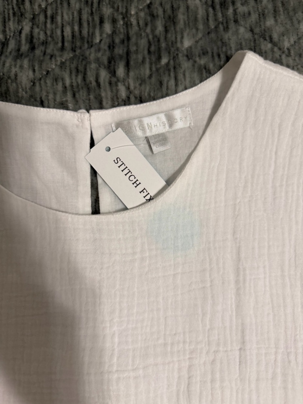 Design History White Sleeveless Textured Blouse - Picture 2 of 3
